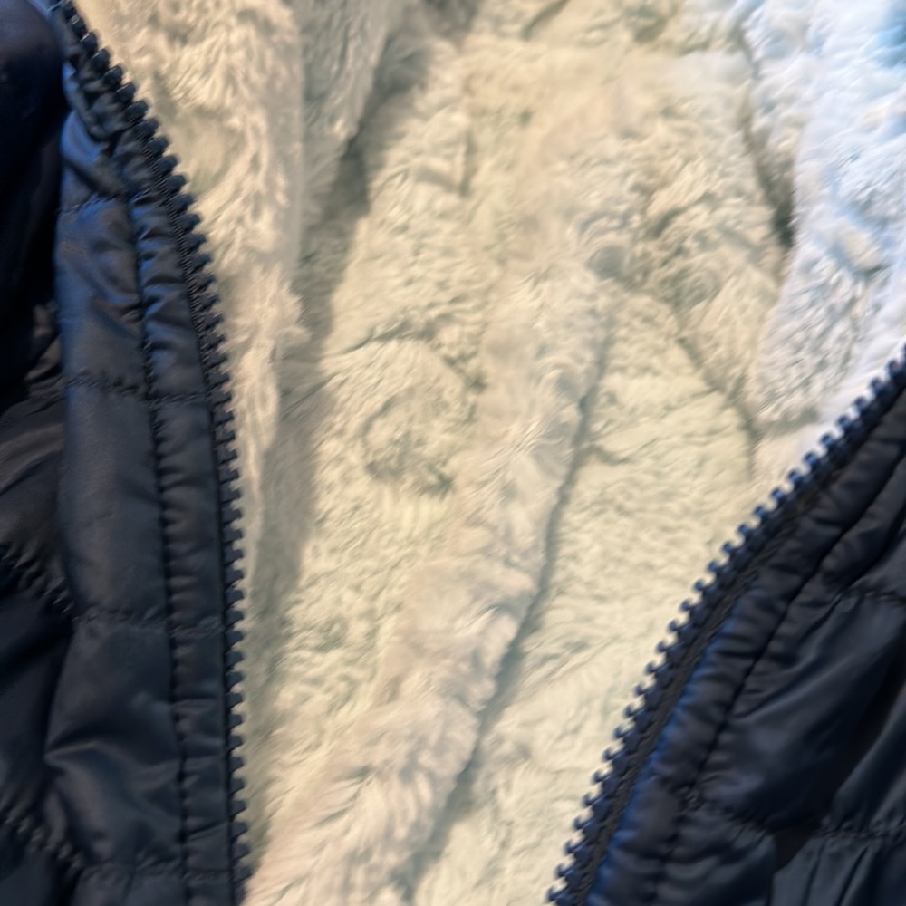 Girls north face coat - Picture 4 of 4